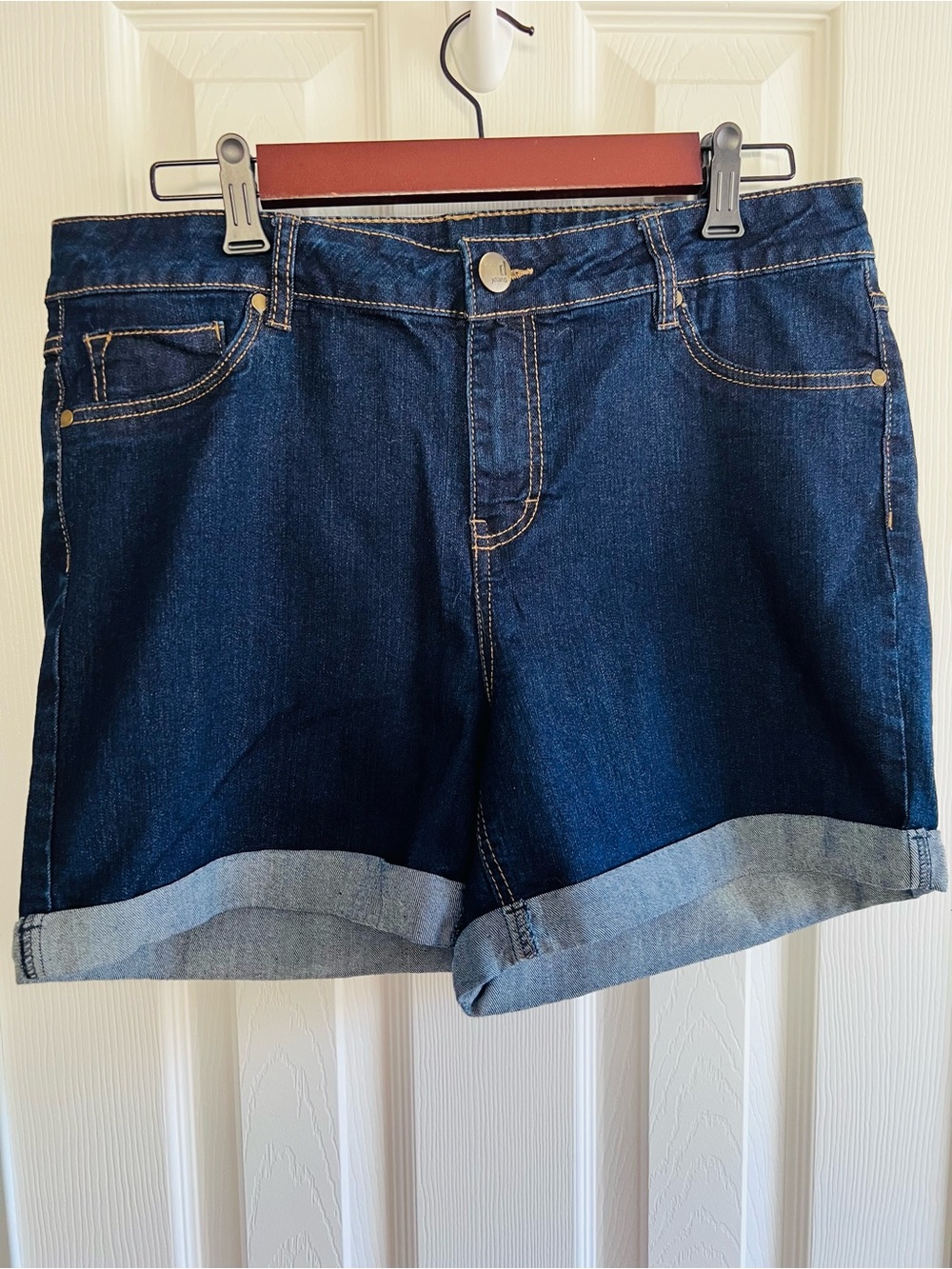 d.jeans Cuffed Denim Shorts Size 16W Dark Wash Stretch Mid Rise Plus Size